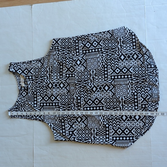 Faded Glory High Low Sleeveless Top XL Black White Pattern - Picture 13 of 14